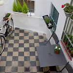 Auberge de jeunesse Bed And Be *