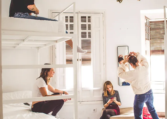 Bed And Be Хостел Кордова