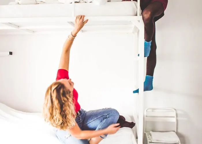 Хостел Bed And Be