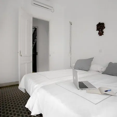 Bed And Be *
